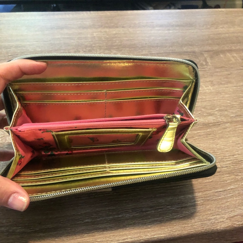 Wallet - Picture 4 of 4
